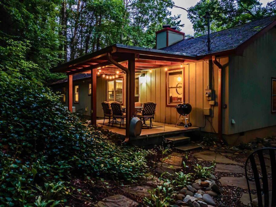 Beautiful Chalet With Fireplace And Large Game Room ガトリンバーグ エクステリア 写真